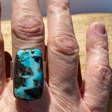 Load image into Gallery viewer, River Flow Turquoise Ring
